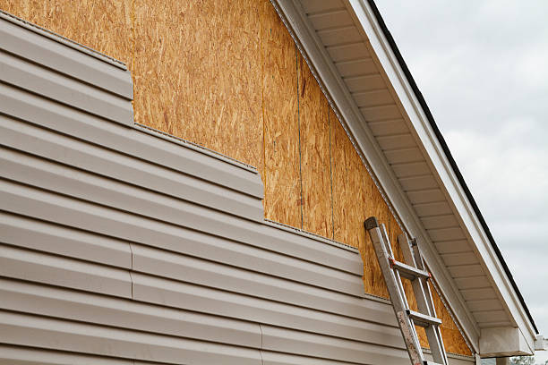 Professional Vinyl Siding technician working in Pleasant Garden, NC